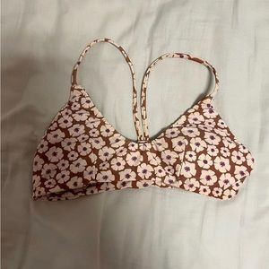 Fighting eel swim top